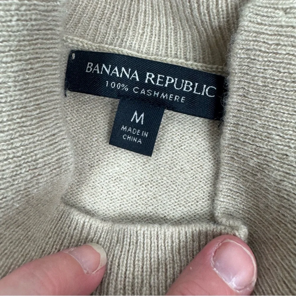 Banana Republic 100% Cashmere Sweater Mock Neck Beige Tan Size M Minimalist - Picture 6 of 9